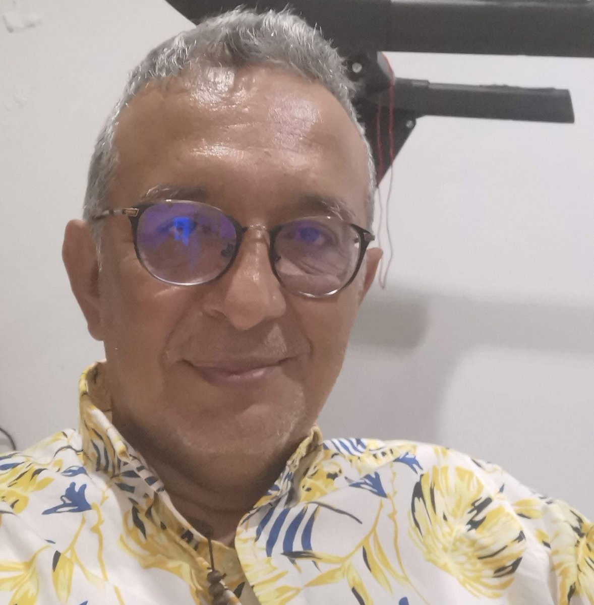 POR QUÉ LAS AUTORIDADES NO SE HAN PRONUNCIADO SOBRE LA CAPTURA DEL EXDIPUTADO  <a href="/ArleyFGomez/">Arley Gómez Diputado (129.019 votos)</a> ?
Cuales son los cargos? Que delito cometió? Quién lo acusa?
El líder social que lucha contra los peajes, ya fue dejado en libertad en el municipio de Cáqueza Cundinamarca .