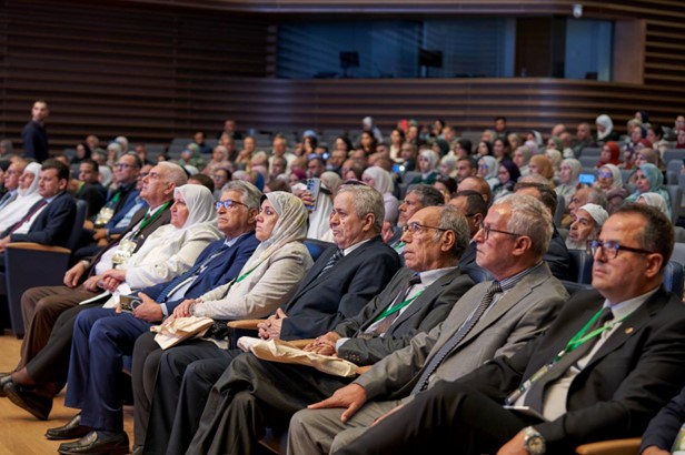 شارك د. <a href="/thaer_yaseen/">Thaer YASEEN</a> ممثل منظمة #الفاو بالإنابة في #سلطنة_عُمان في أعمال المؤتمر العربي الـ14 لوقاية النبات، الذي عُقد مؤخرًا في #الجزائر، حيث أكدت الفاو أهمية الابتكار العلمي والتعاون الإقليمي والأدوات الرقمية في مواجهة الآفات العابرة للحدود، دعمًا للأمن الغذائي في المنطقة.