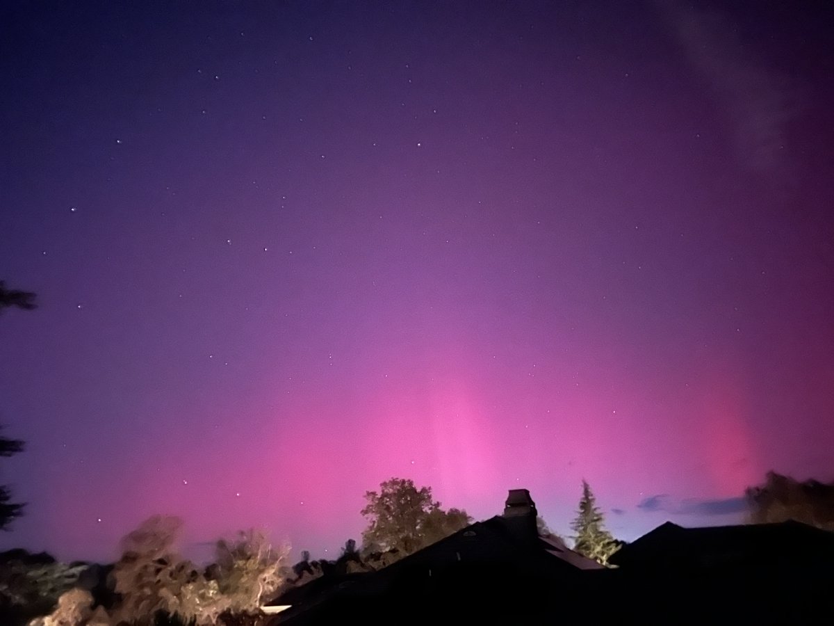 Some Aurora as seen from Northern California. Not quite visible to naked eye, but easily seen on camera.