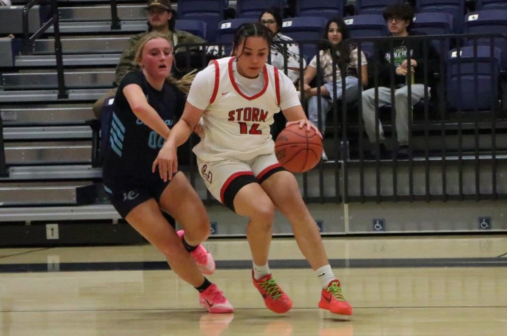 Defense Carries Lady Storm Past Logan in Scrimmage (w/PHOTOS)

yoursportsedge.com/2025/11/11/def…