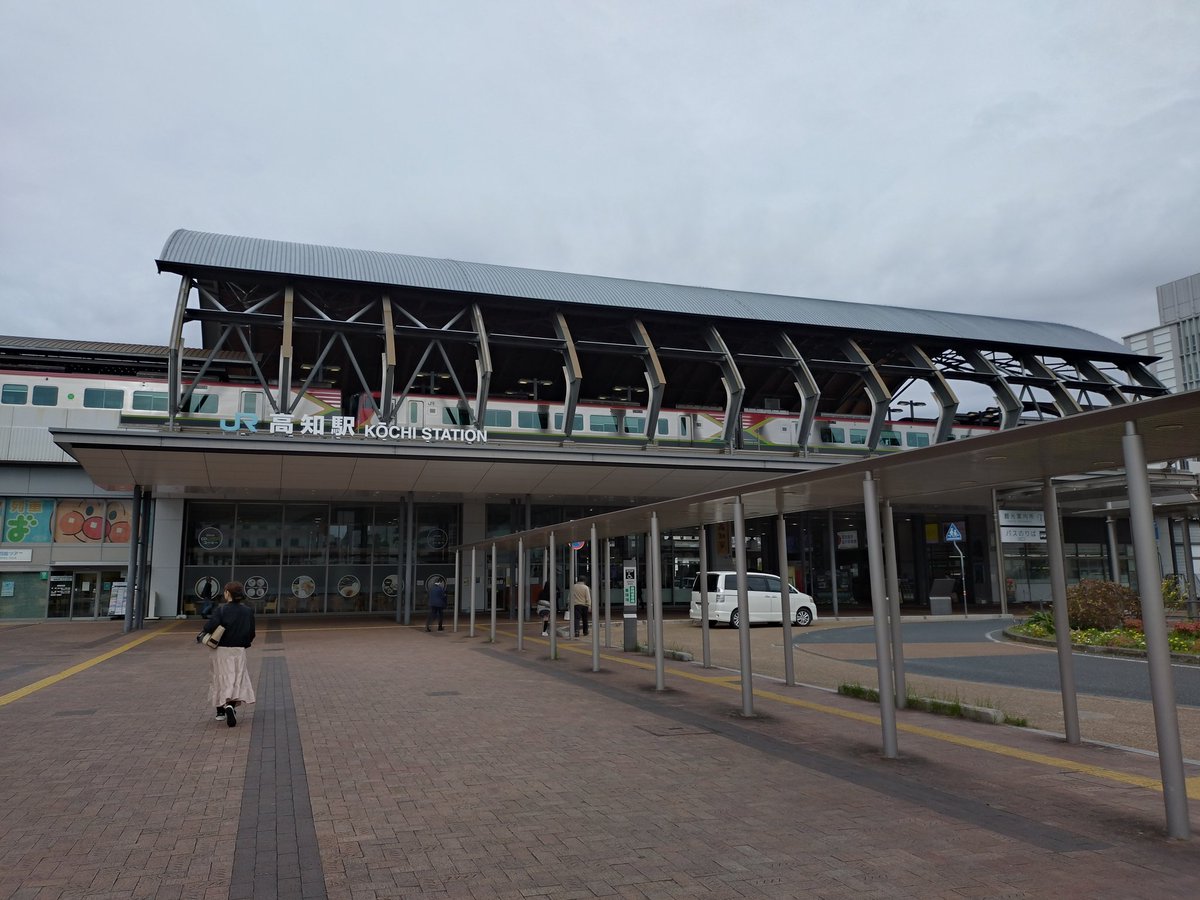 土讃線に乗って高知駅から徳島県方面へ進みます。#日本一周 #電車
