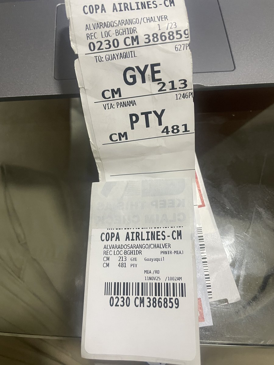 AlvaradoCh81265's tweet photo. Hoy abrieron la maleta de mi papá en copa vuelo de Miami a Guayaquil con escala en Panamá la aerolínea me dice que tenemos que hacer el reclamo en la página porque el Call center no te respuesta y nadie te ayuda, intento mandar el reclamo y no me deja la pag

@CopaAirlines #robo https://t.co/JkZvptZFdr