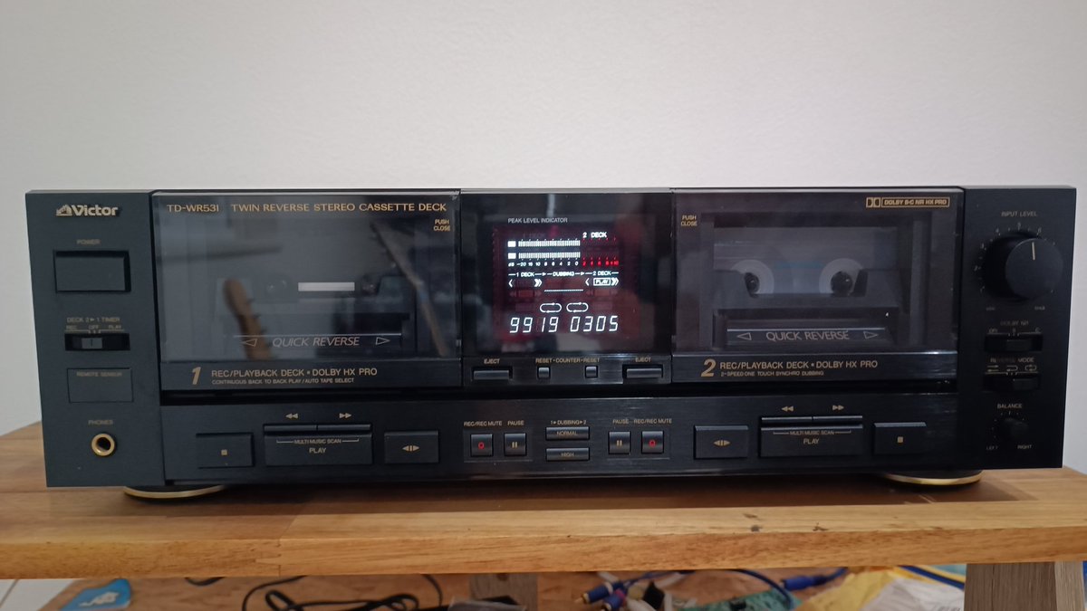 突然ですが、色んな人からフィジカルリリースしなさいとアドバイス頂いたのでフルレストア済のビンテージデッキ買いました。
自分ののみならず、どんどん（オフィシャル）ブートレグも作っていきたいと思ってます。