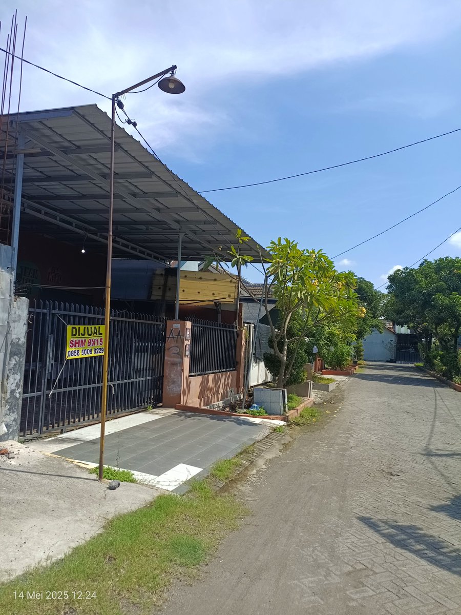 timur_ruri's tweet photo. Dijual gudang lokasi di dalam perumahan
Luas tanah 135m2 (9x15), luas bangunan 90m2
Lokasi di Gedangan Sidoarjo
Yg berminat DM langsung ya https://t.co/ceD4PxoFB6