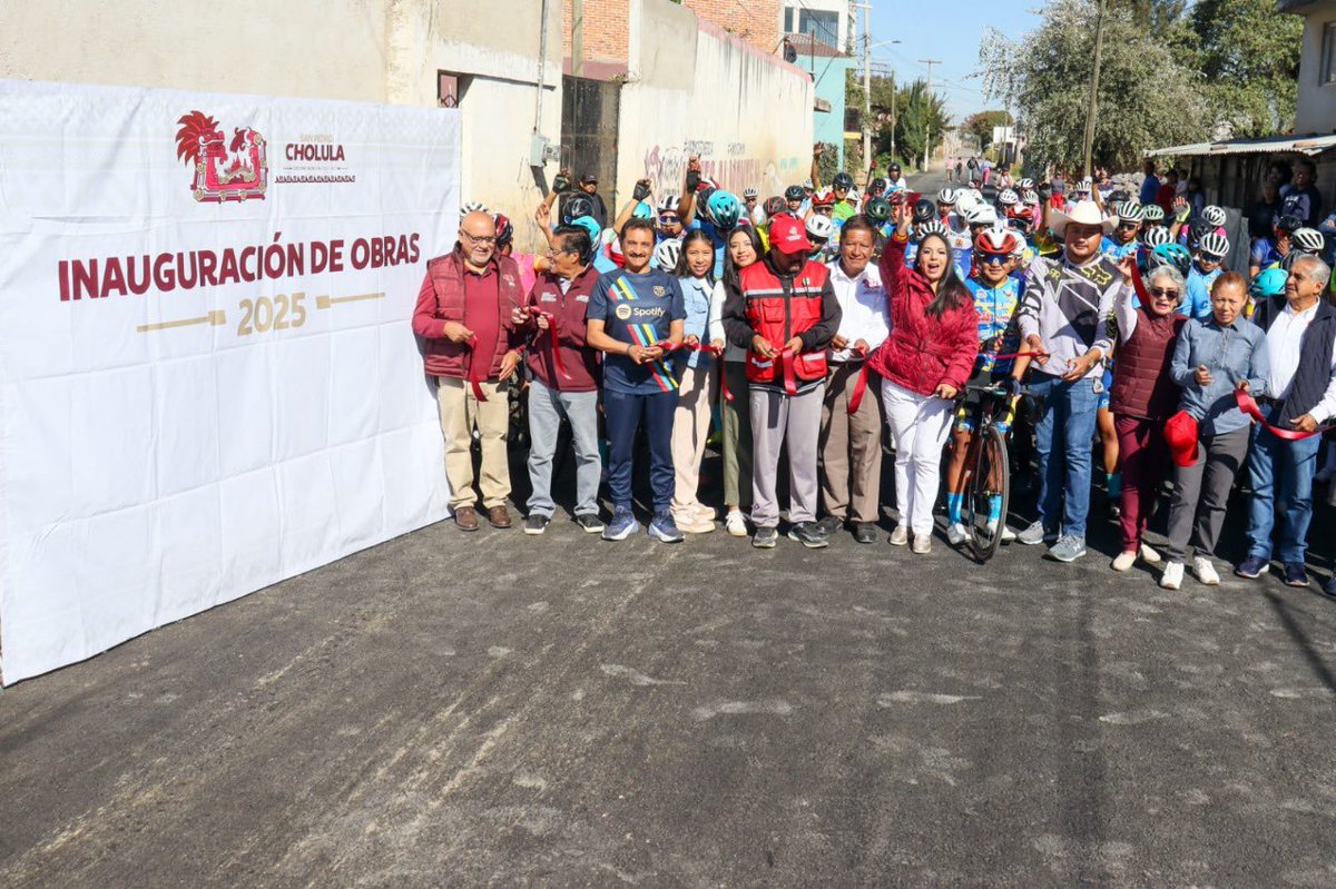 Tonantzin Fernández cumple su palabra con la rehabilitación de vialidad usada por jóvenes deportistas.

La presidenta municipal inauguró la rehabilitación de la primera etapa de la calle Cholula en San Diego Cuachayotla