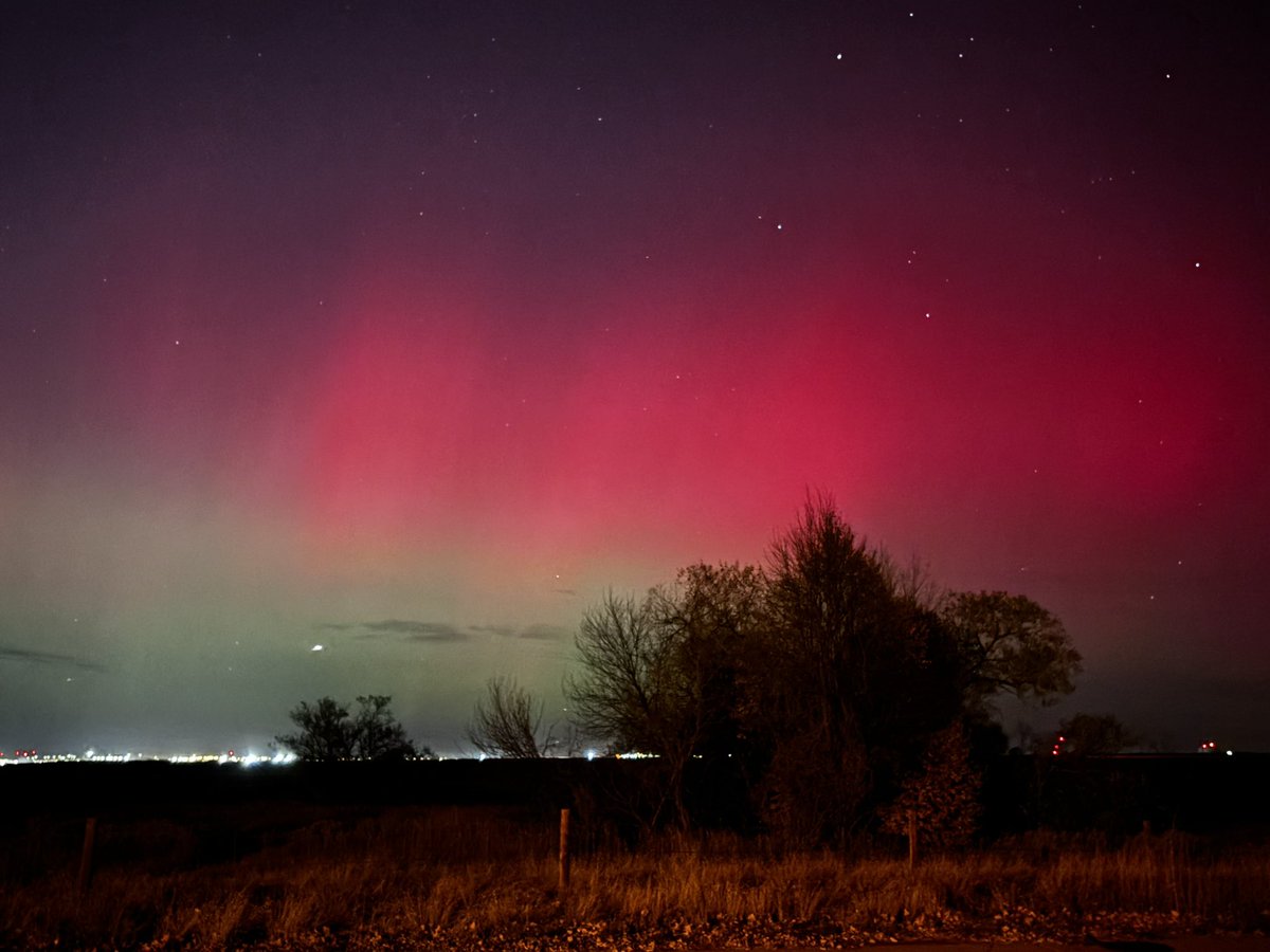 dbehan88's tweet image. Aurora Borealis from Aurora, Colorado
#9news #fox31 #Weather #Colorado #Auroraborealis