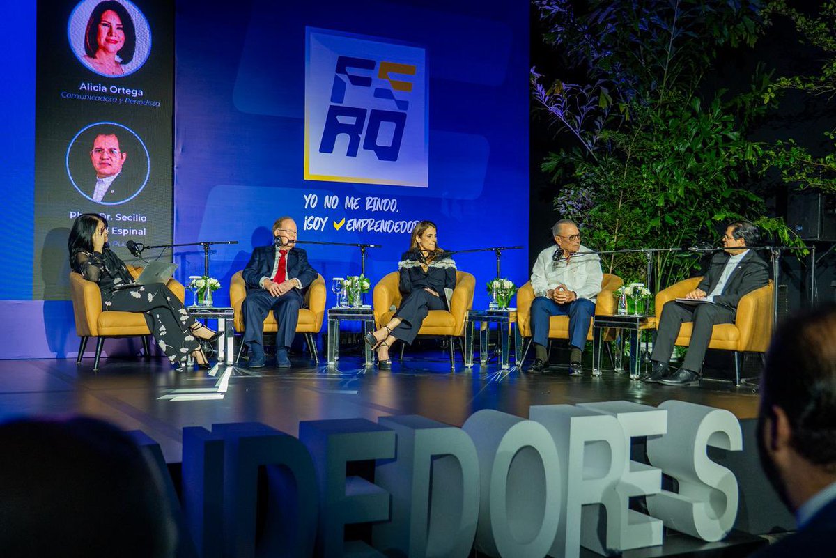 DavidColladoM's tweet image. Iniciamos la conferencia “De emprendedores a emprendedores”, con tres grandes referentes nacionales:
Pepín Corripio, Frank Rainieri y Ligia Bonetti.
Una conversación para aprender, inspirarse y creer en grande.