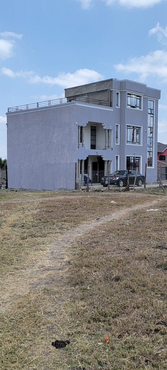 Redux0001's tweet image. The digital space has made business and networking easier, as long as you are trustworthy and reliable. Get your design and building services done by @Redux0001 .