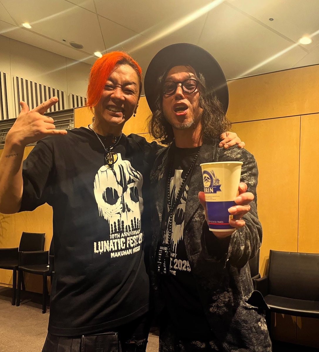 joeyokomizo_'s tweet photo. 『LUNATIC FEST. 2025』、LUNA SEAのメンバー6人が創りだした新たな伝説です🌙

そう…LUNA SEA、6人目のメンバー…もちろん淳士さん🥁

本当に素晴らしいドラマーであり、LUNA SEA、真矢師匠を心から愛する人🎈
心からリスペクト🫡

#ルナフェス
#lunaticfest2025 
#淳士
#lunasea 
#ジョー横溝 https://t.co/Ox1tNKZIIQ