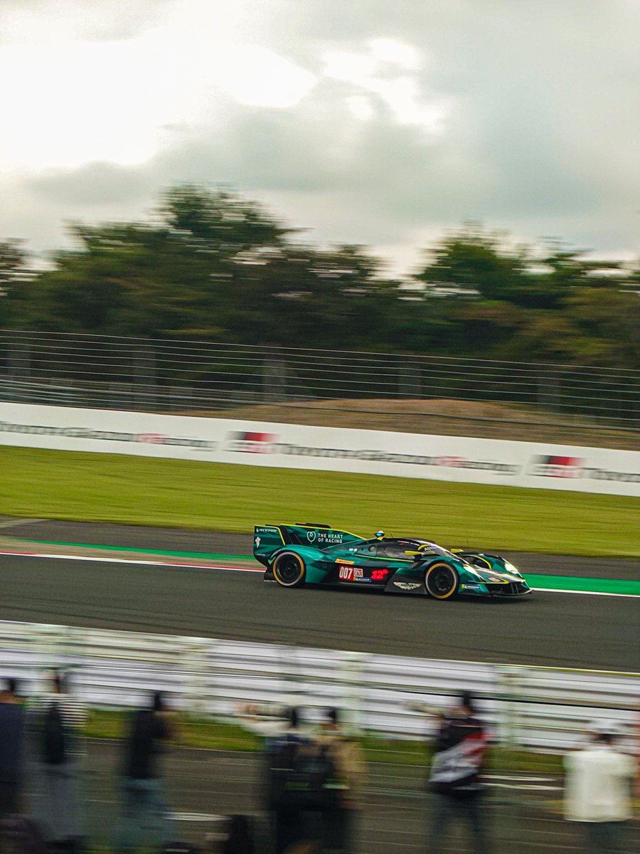 #だから私はXPERIA

高速で走るレーシングカーもシッカリと
流し撮りで捉える事ができるところが
撮っていて感動する。

正直持ってる手持ちカメラよりXperiaのほうが断然綺麗に撮れるので
重宝してる。