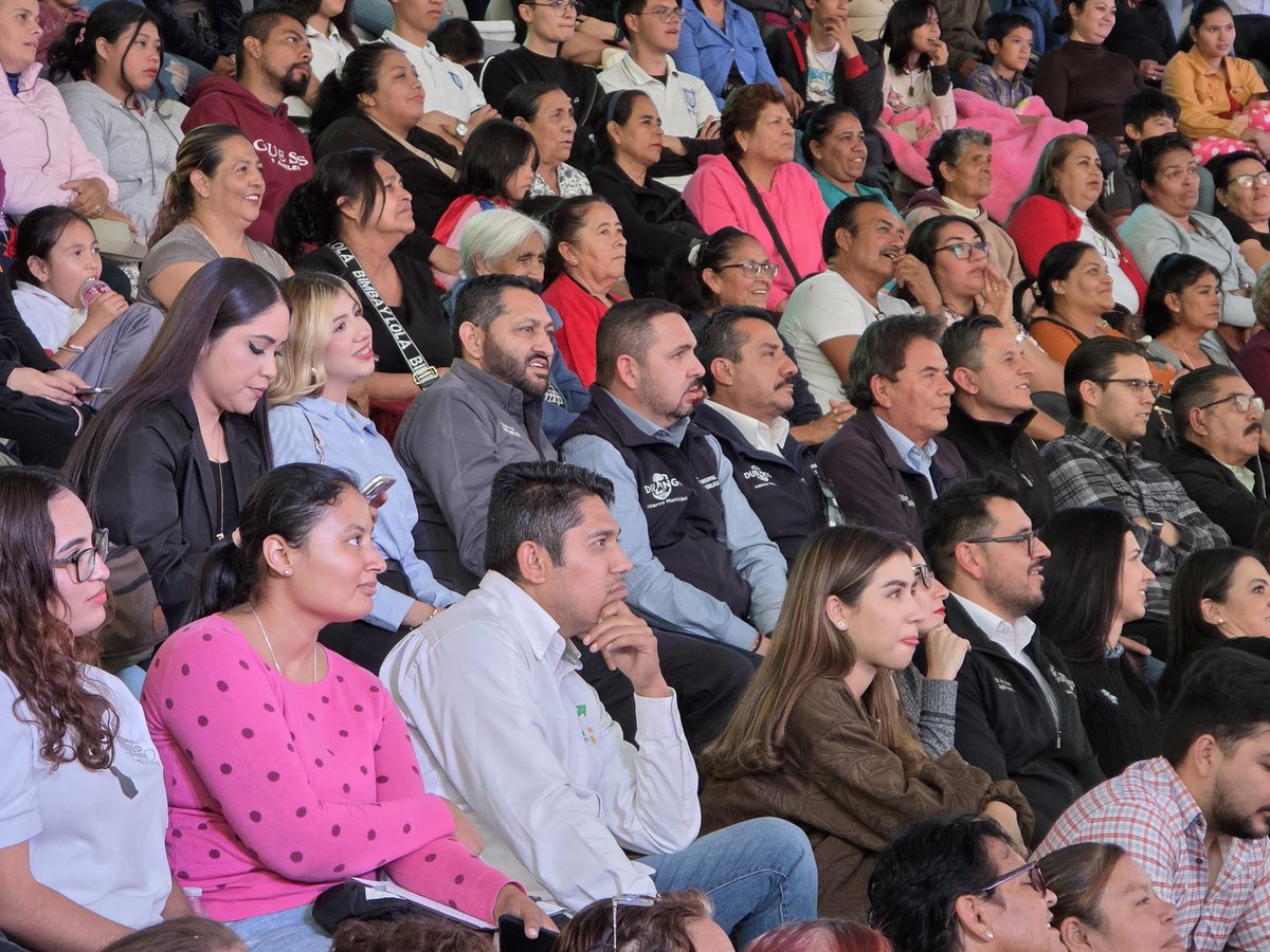 DMSPDGO's tweet image. 🫟¡La familia duranguense vuelve a decidir su futuro!

El #PresupuestoParticipativo regresa con más fuerza que nunca para seguir cumpliendo los sueños de los duranguenses.

#DurangoEsElCamino