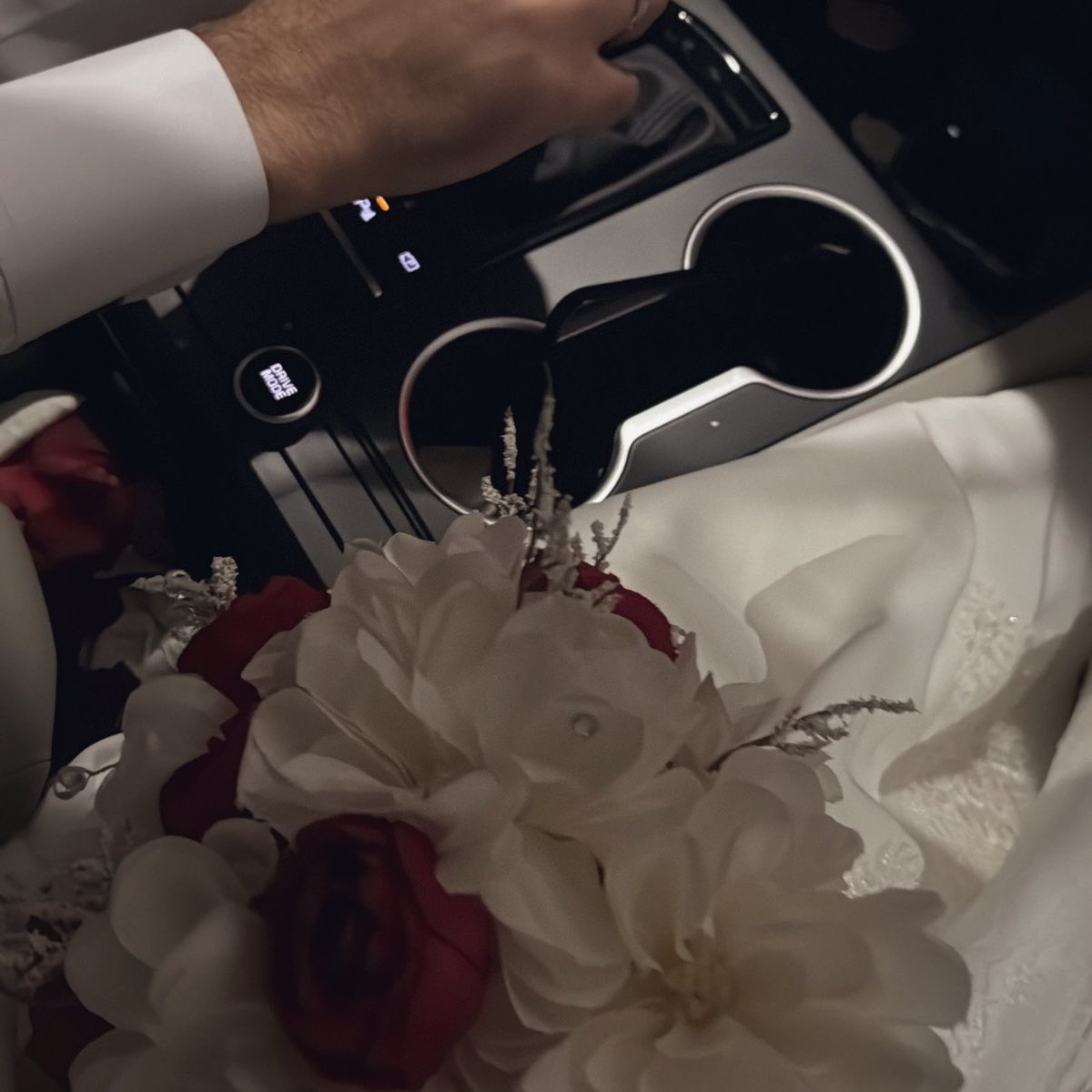 lsayad7's tweet photo. عروسة محمد💍❤️ https://t.co/1tU1Y1Z143
