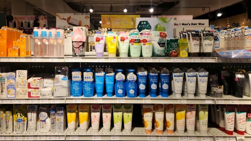 HumanisingMen's tweet image. Toxic Beauty: Health Risks of Latin America’s Cosmetics Trade goodmenproject.com/featured-conte… #FeaturedContent #HealthWellness #America @goodmenproject