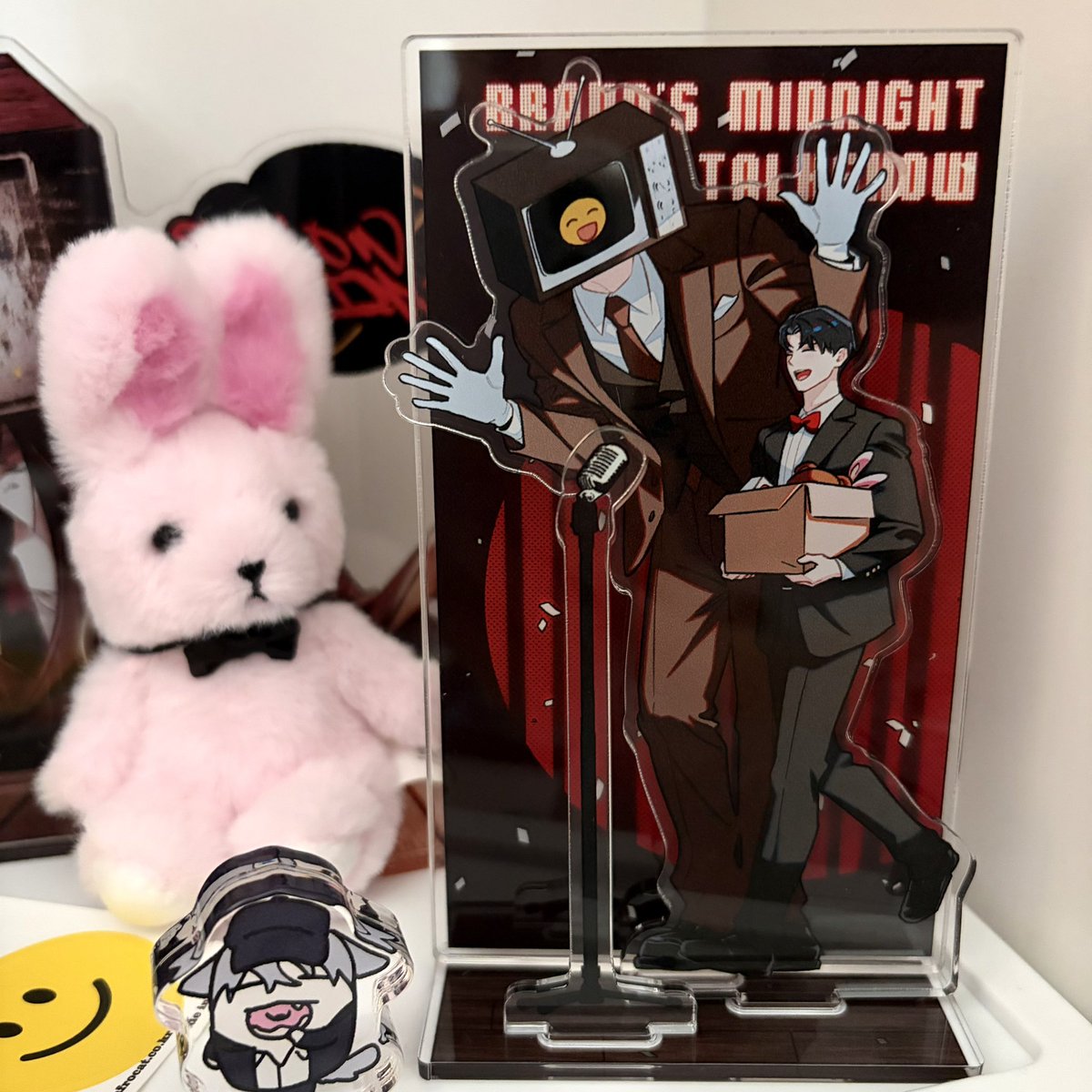 시온님 굿즈 후기 
rt 이벤트에 당첨돼서 굿즈 받았는데 퀄리티 진짜 대박이에요😳 인쇄도 깔끔하고 색감도 너무 예쁘고 사진으로 다 못 담을 정도로 퀄 좋아요!!