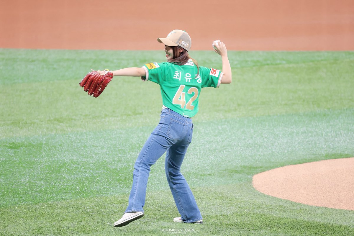 #HBD🌻 🎂 💚

⚾️

#HappyYooJungDay
#해피유정데이 #최유정 #CHOIYOOJUNG