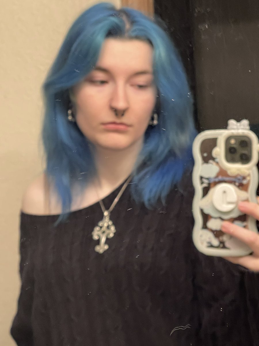 FrontshotDemon's tweet image. meow