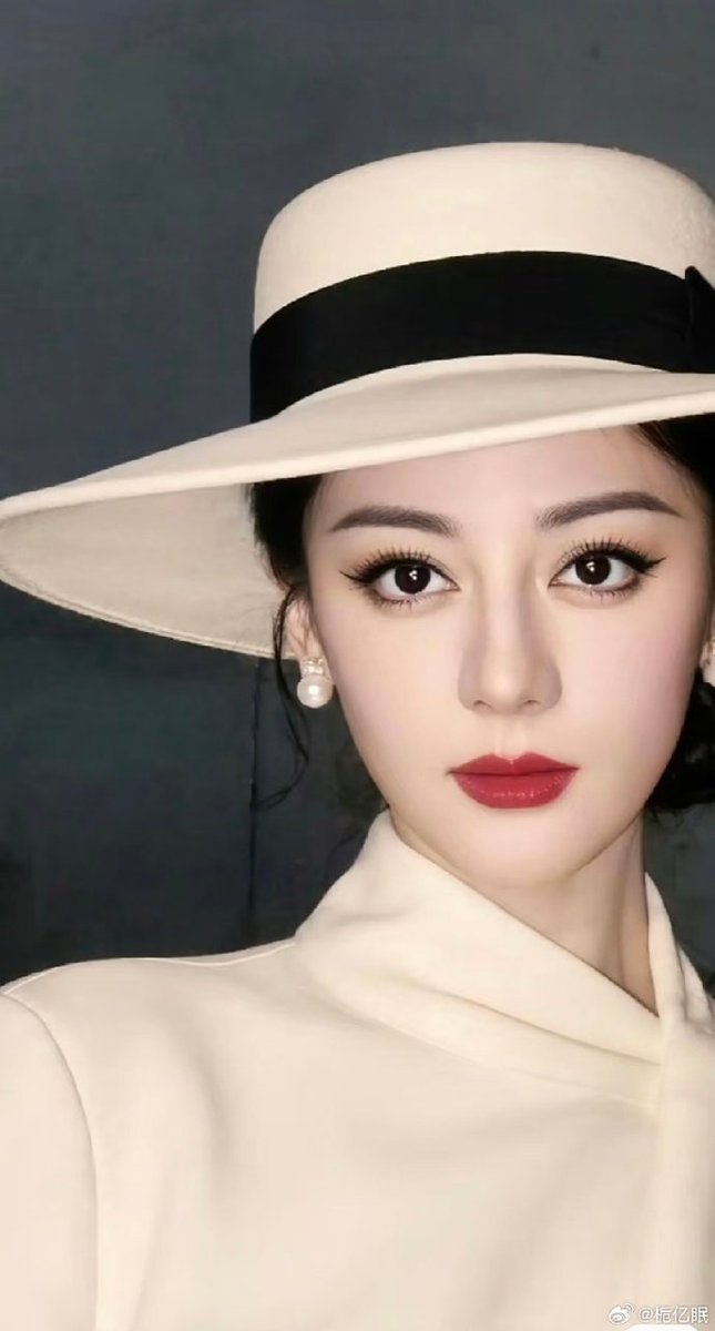 สตั๊น! เหมือนเดินออกมาจาก บัคกิ้งแฮม