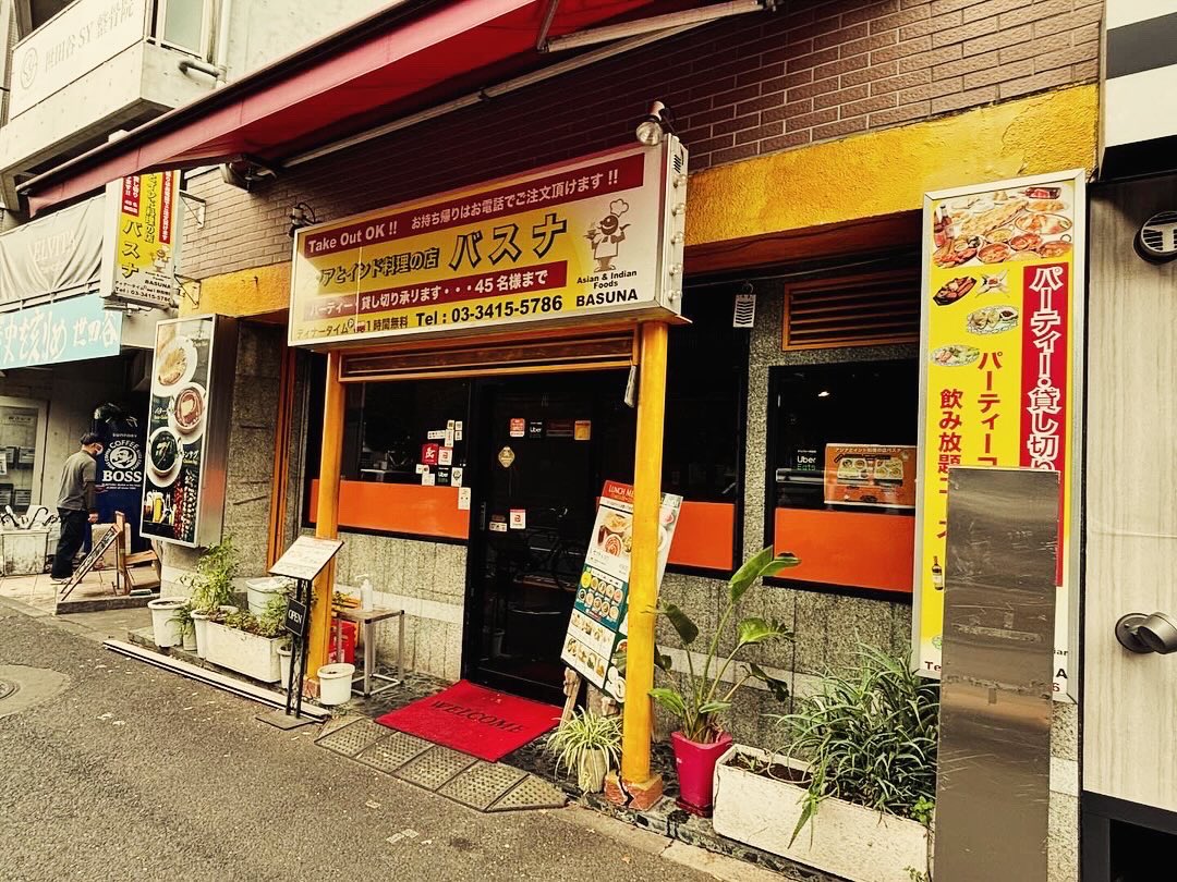 ミックスシーフードカレーをいただきました。最近はナンよりライスの方が美味しいと感じました。ライスおかわり一回できるので満腹です。#バスナ #カレー #東京都 #世田谷区 #砧 #ミックスシーフード #世田谷通り #アイスチャイ