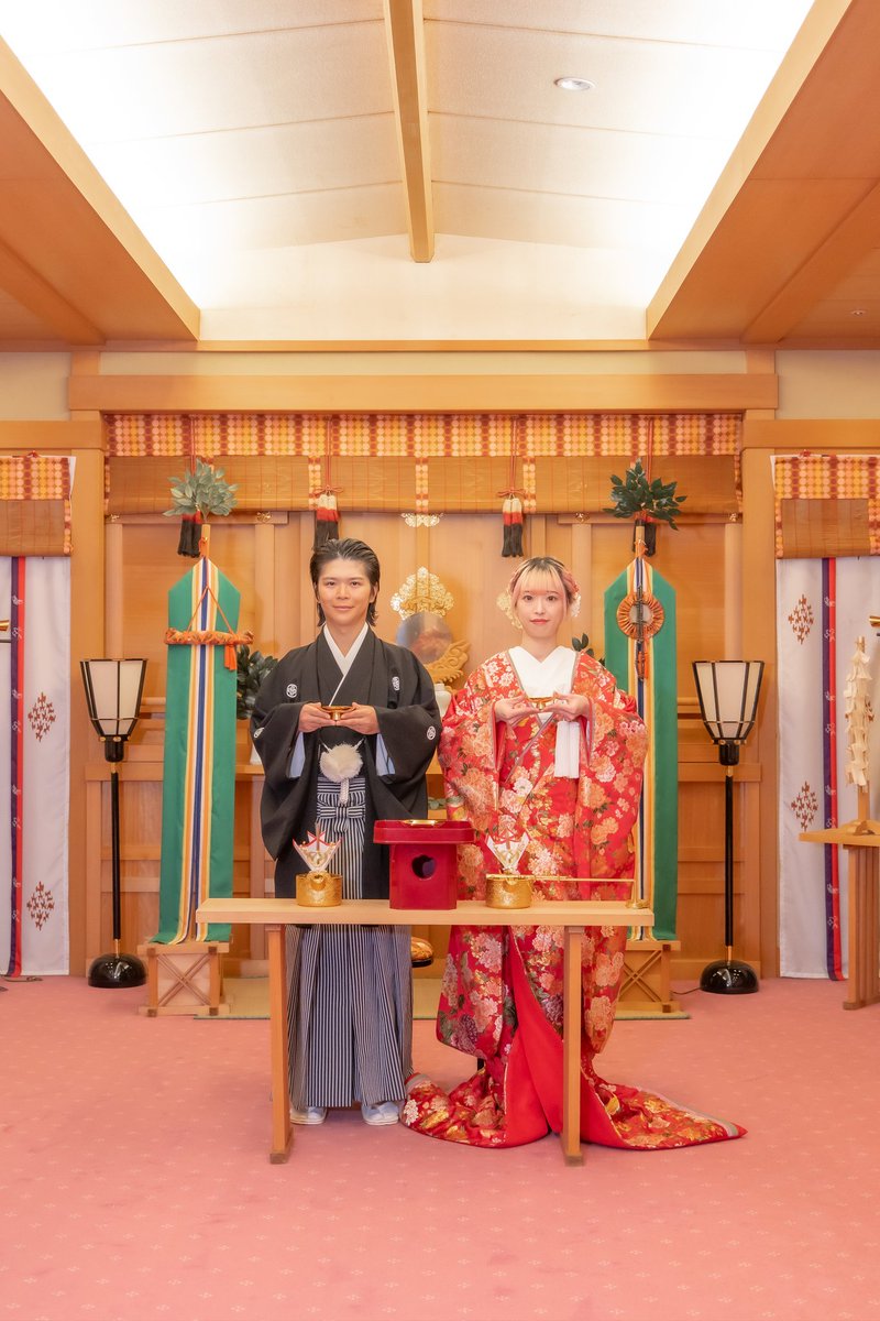 eri_yzs's tweet photo. ミッドナイトウルフ🌃🐺
ももさん🩷えりにゃん

本日、交際1年の記念日に
結婚しましたにゃ💍✧︎*。

カップル男女コンビから
夫婦コンビに㊗️✨

なので、本日11月12日を
『いいえりにゃんの日』に認定💮

幸せな、えりにゃん！🐱🩷 https://t.co/U7B7m5lKMx