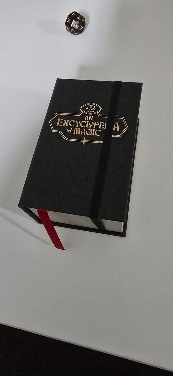 Got my encyclopedia of magic today with <a href="/xVi_Vixenx/">Vi Vixen ☽𐃯☾</a> and got a few foils and also got vesuva in holo foil!
#mtg #secretlair