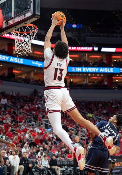 Sananda “Fru” Fru in the win over Kentucky tonight
10 points 
4-4 from the field
2-2 from the line
7 rebounds 
2 blocks
3 assists 

BEST BIG ON THE COURT