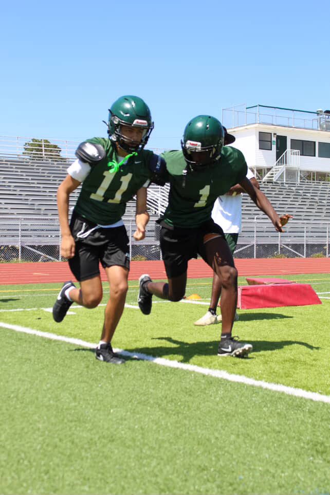 x.com/scottu_wood/st…
6’3 DB ballhawk, physical at the point of contact <a href="/Tank_2wayz/">Christopher tank jr</a>