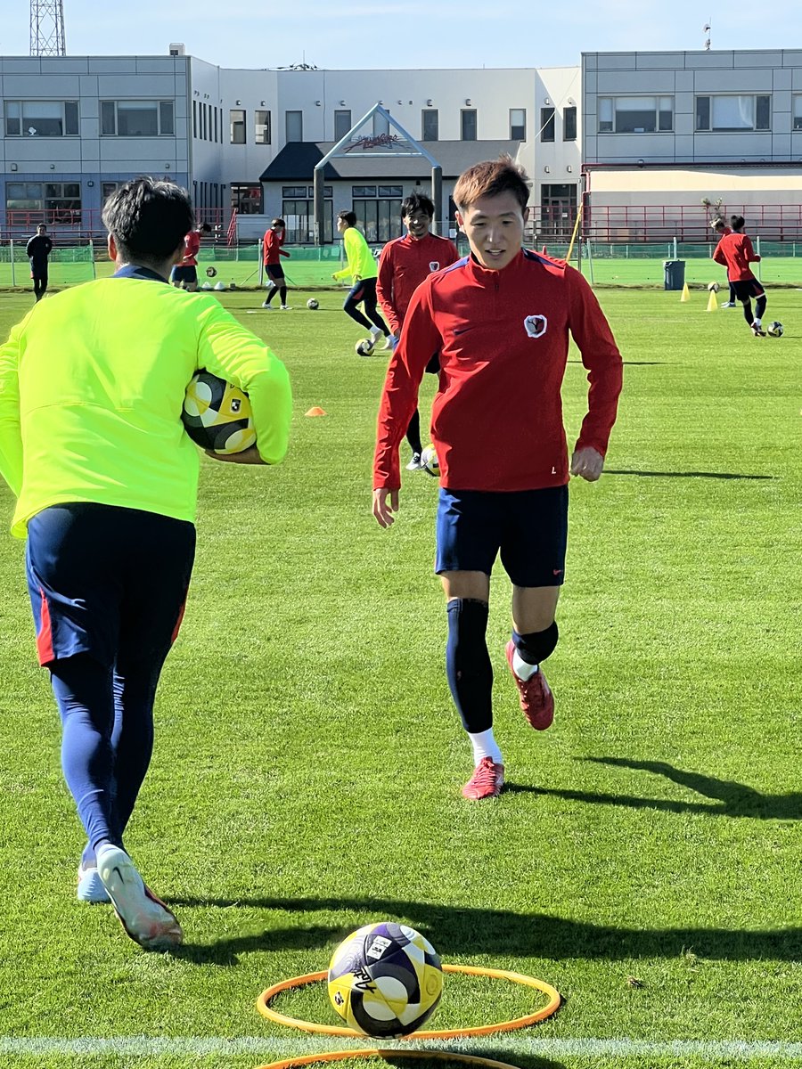 ken_antlersyuki's tweet image. 笑顔で楽しそう☺️✨
#鹿島アントラーズ
#三竿健斗