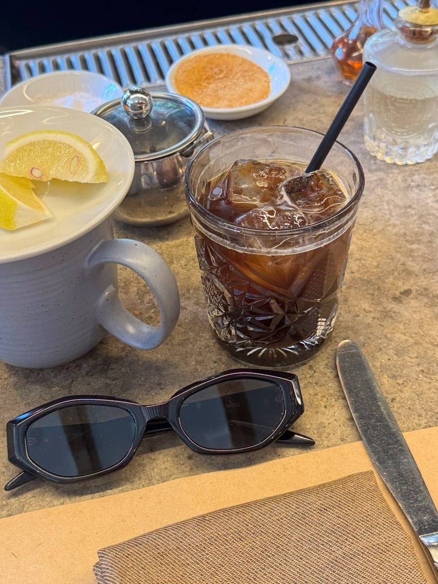 A quiet afternoon tea.