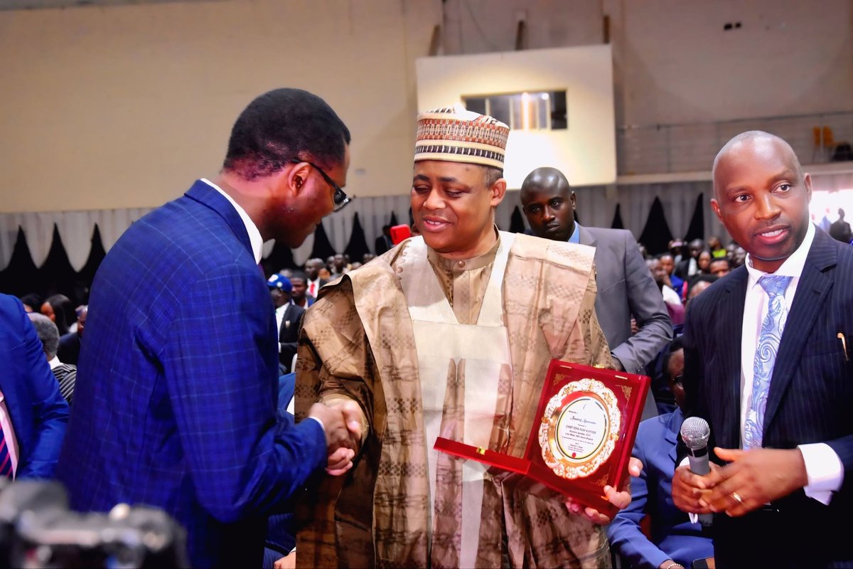 It was an honor for me to have been invited to give the keynote address at the Nigerian Bar Association (NBA) Law Week in Akure, Ondo State yesterday. 

I thank the leadership of the NBA in Akure, Ondo state and the patron of this great organisation, my dearest egbon and