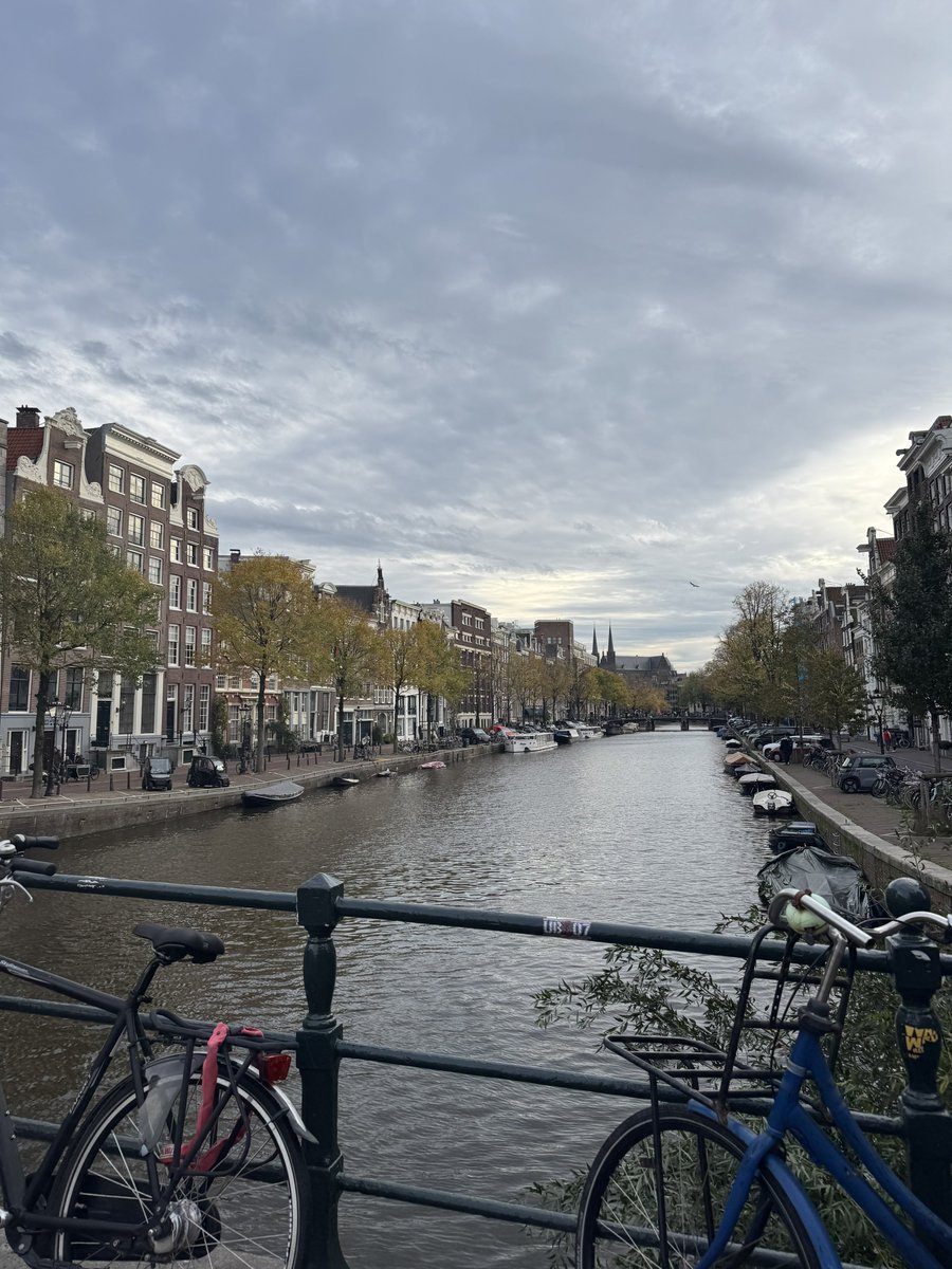 ashxtdl's tweet photo. アムステルダム🇳🇱 !! https://t.co/3HrtoRJx8a