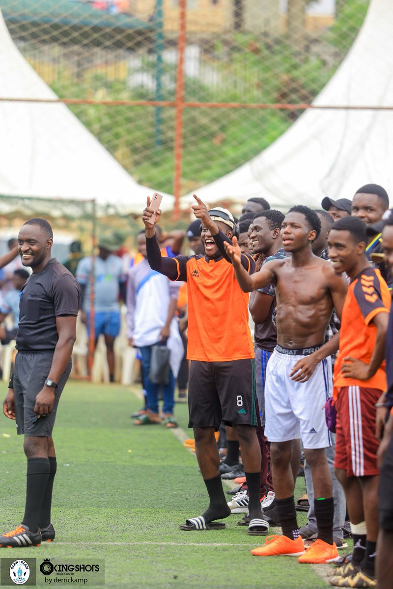 OlanOlam_League's tweet image. Touchline command 😎⚡

From the sidelines — @23Bullets_FC fans with  pure energy and unmatched passion 🔥🙌

📸 @KingShots1

#OlanOlamLeagueS4
