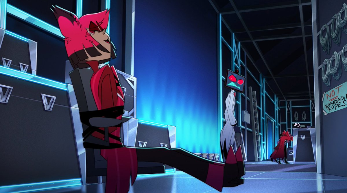 rosegalaxy00's tweet image. Well I&apos;m glad he&apos;s learned to have fun with the chair now