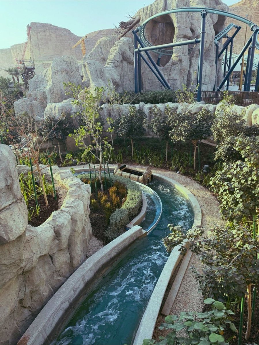 من رحلة الصقر إلى الألعاب العائلية 🎢
⁧#SixFlags⁩ ⁧#القدية⁩ وجهة تناسب كل الأعمار وتقدم تجربة ترفيهية ما تنسى 💚