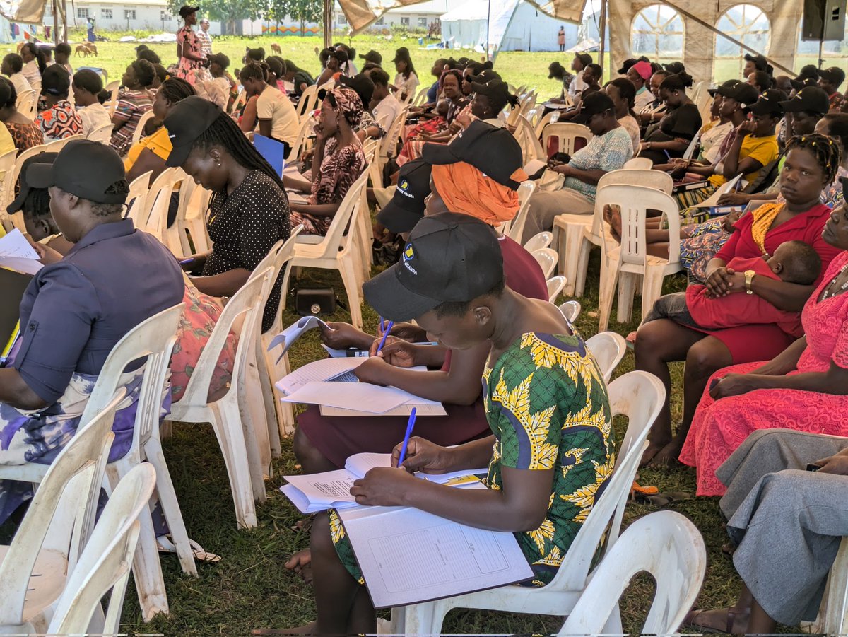 EntUganda's tweet photo. Women are deeply ingrained in the message of the #BEST Business Clinic, where we address the #mindset roadblocks to wealth creation.
Unlocking the potential for #women to run successful #businesses! 💪📈
#BESTTraining #GROWProject #WomenEntrepreneurs #WomeninBusinesss
@GovUganda
@UgGrowProject
@Mglsd_UG
@PSF_Uganda
@mofpedU