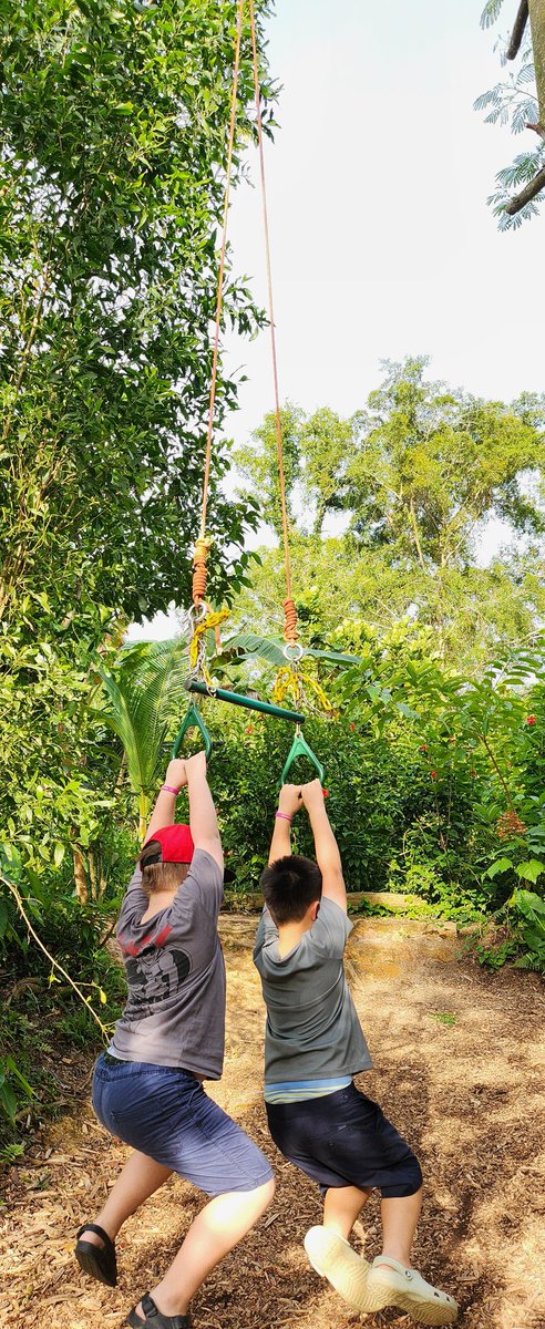 9н настаас " Physical Asia" -аас аль багийг дэмжиж бгааг аав нь асуусан, мэдээж Монголын баг ш дээ🥰
Монголын багаас хамгийн их таалагдаж бгаа нь хэн бэ? гэсэн

- Орконбаяр, яг манай дүү шиг эгдүүтэй чабби 😅 л гэж байна. 

Ер нь дан ганц хүүхнүүд ч биш, хүүхдүүд хүртэл өхөөрдөж