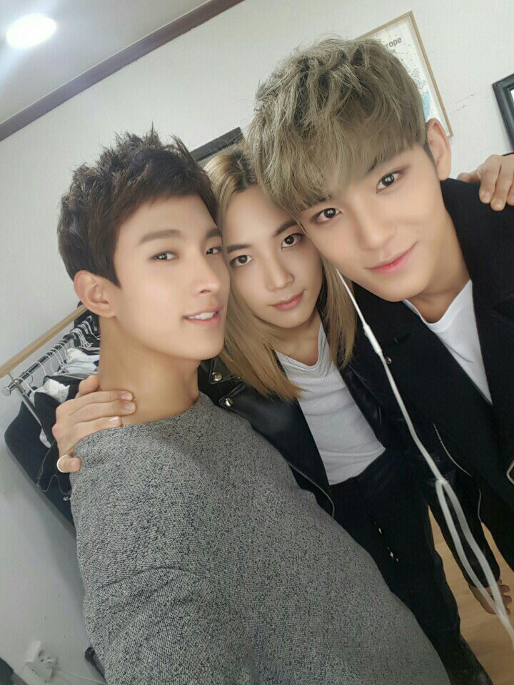 antifreeze1004_'s tweet image. 민도정이다