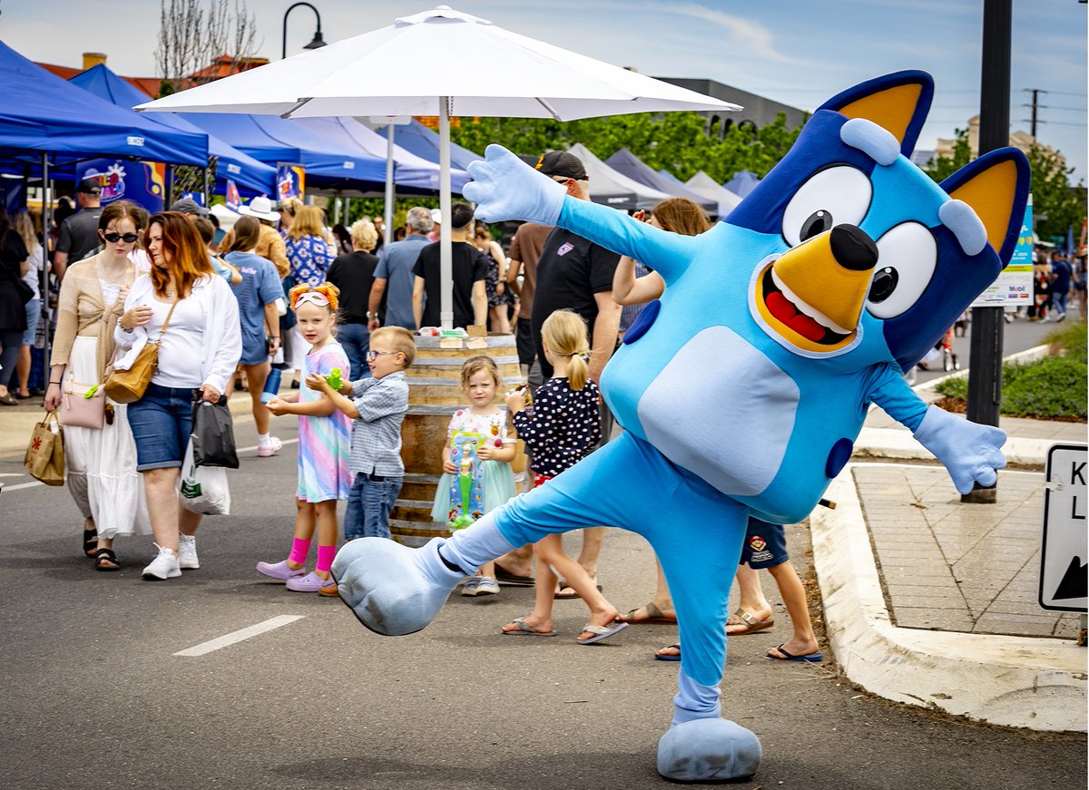 whatsoninad's tweet image. Semaphore Street Fair, 30 Nov. This free, family-friendly event attracts around 50,000 visitors to Semaphore Road in one day and is always a fantastic day for everyone! #ad #streetfair #semaphore whatsoninadelaide.net.au/events/semapho…