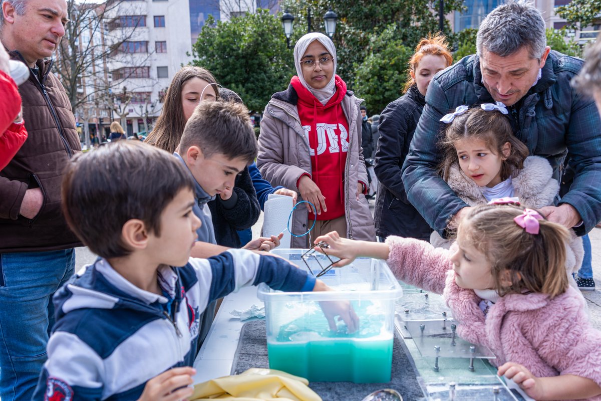 🔊| La #SemanadelaCienciaUR2025 también visitará la Casa de las Ciencias <a href="/Casa_Ciencias/">Casa de las Ciencias</a> con los talleres de <a href="/vayaprimos/">Vaya Primos</a> <a href="/vaya_elementos/">Vaya Elementos</a>

<a href="/fecyt_ciencia/">FECYT</a> #UCCUnirioja <a href="/lariojaorg/">Gobierno de La Rioja</a> <a href="/aytologrono/">Ayuntamiento Logroño</a>

📆14 y 16Nov
🎫Plazas limitadas
🕘Horarios e inscripción👇

f.mtr.cool/puxbwpetib
