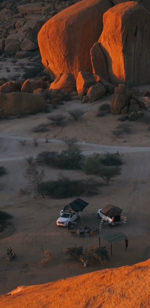 VasilePlinta's tweet image. ⛺️ Undeva prin #Namibia, #Spitzkoppe! 😜