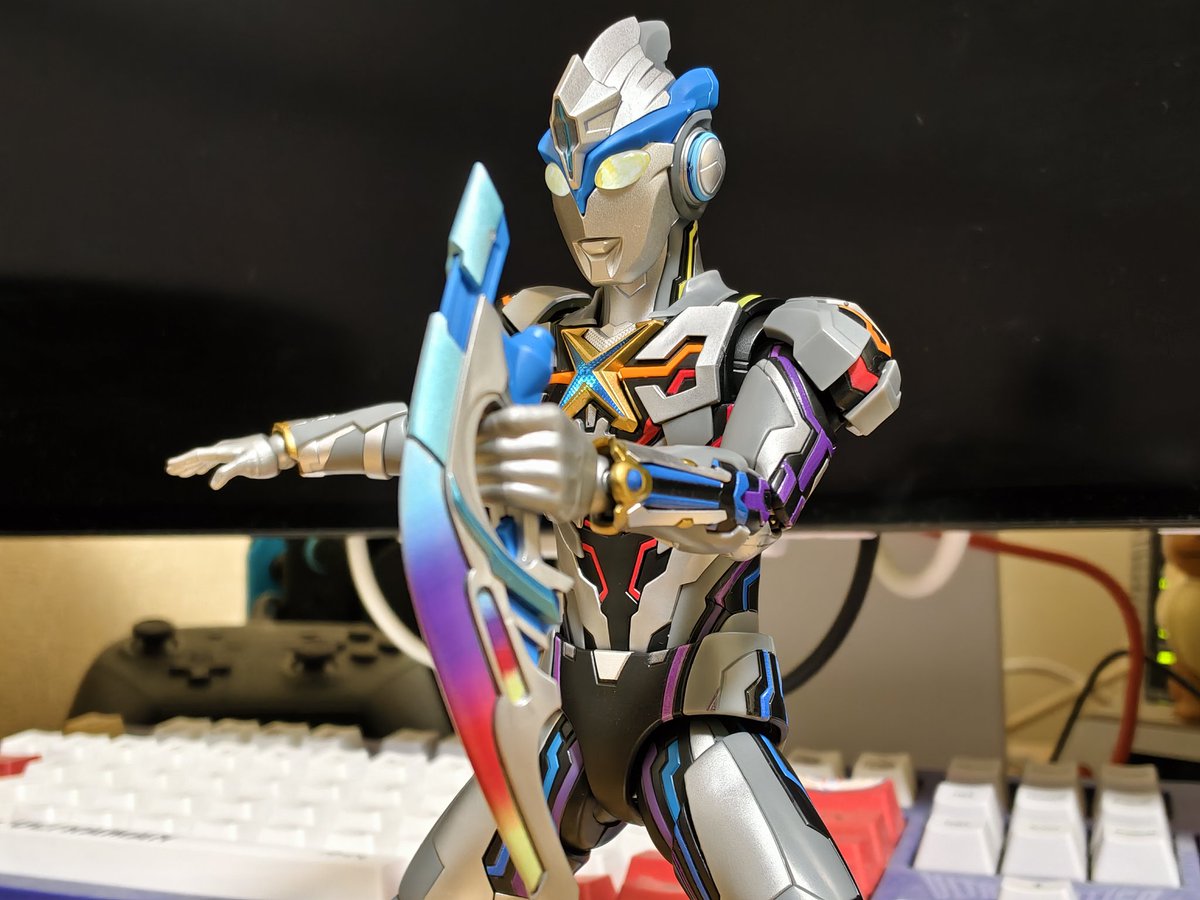 布鲁可Blokees ウルトラマンエクシードX エクスラッガーを装着した状態 