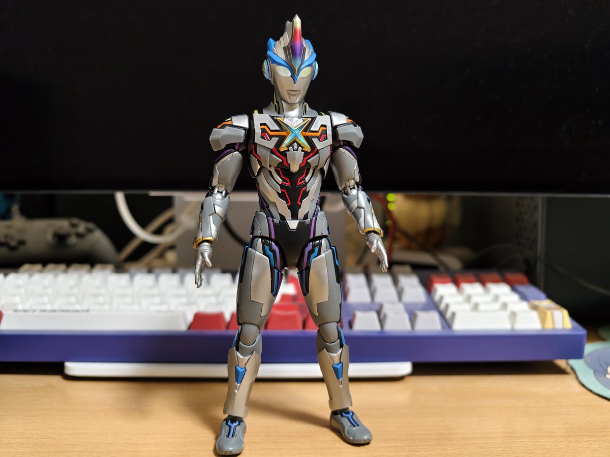 布鲁可Blokees ウルトラマンエクシードX エクスラッガーを装着した状態