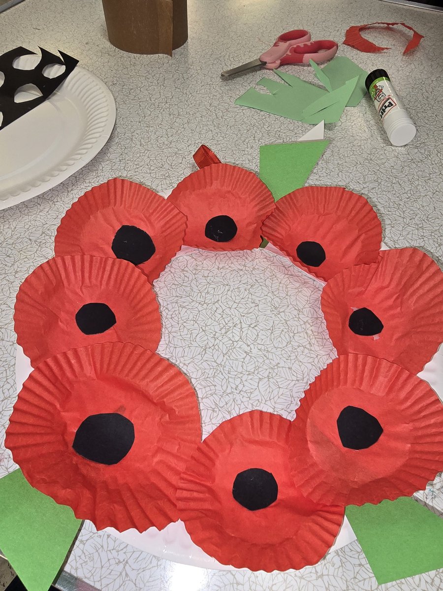 As a small group we visited Sparkle in E. Putney yesterday.
An intergenerational project, it shows Christ's love &amp; the church's companionship to both the elderly &amp; the young. 
It was an immense joy to be there, &amp; to see two generations making crafts together whilst chatting.