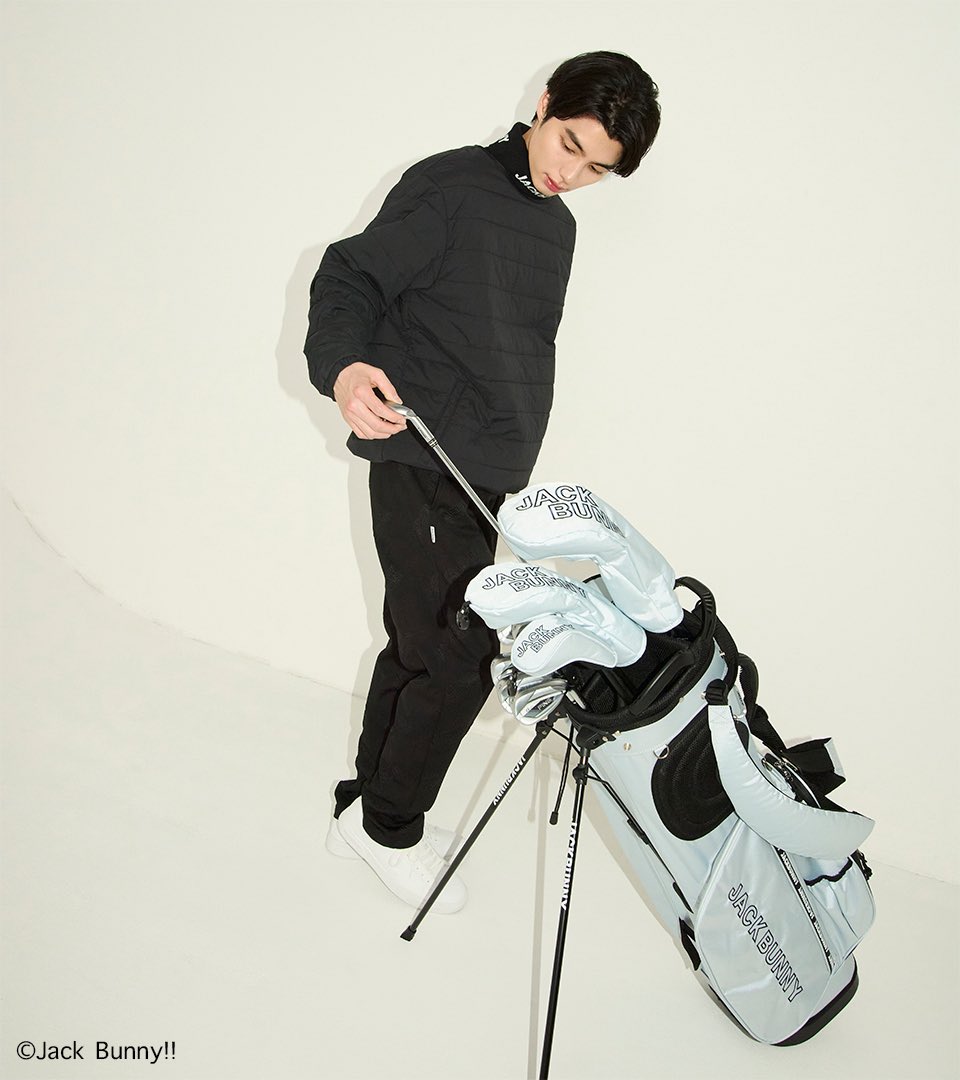 #jackbunnystyle 第7弾LOOK2を公開！ゲストは俳優の #本田響矢 さん。シンプルなブラックコーデで登場！これからの季節、寒くなっても #ゴルフ を存分に楽しめる機能性抜群のウエアを着こなしてくれました！
ブランドサイトをはじめオウンドメディアにて公開中！
jack-bunny.net/news/informati…