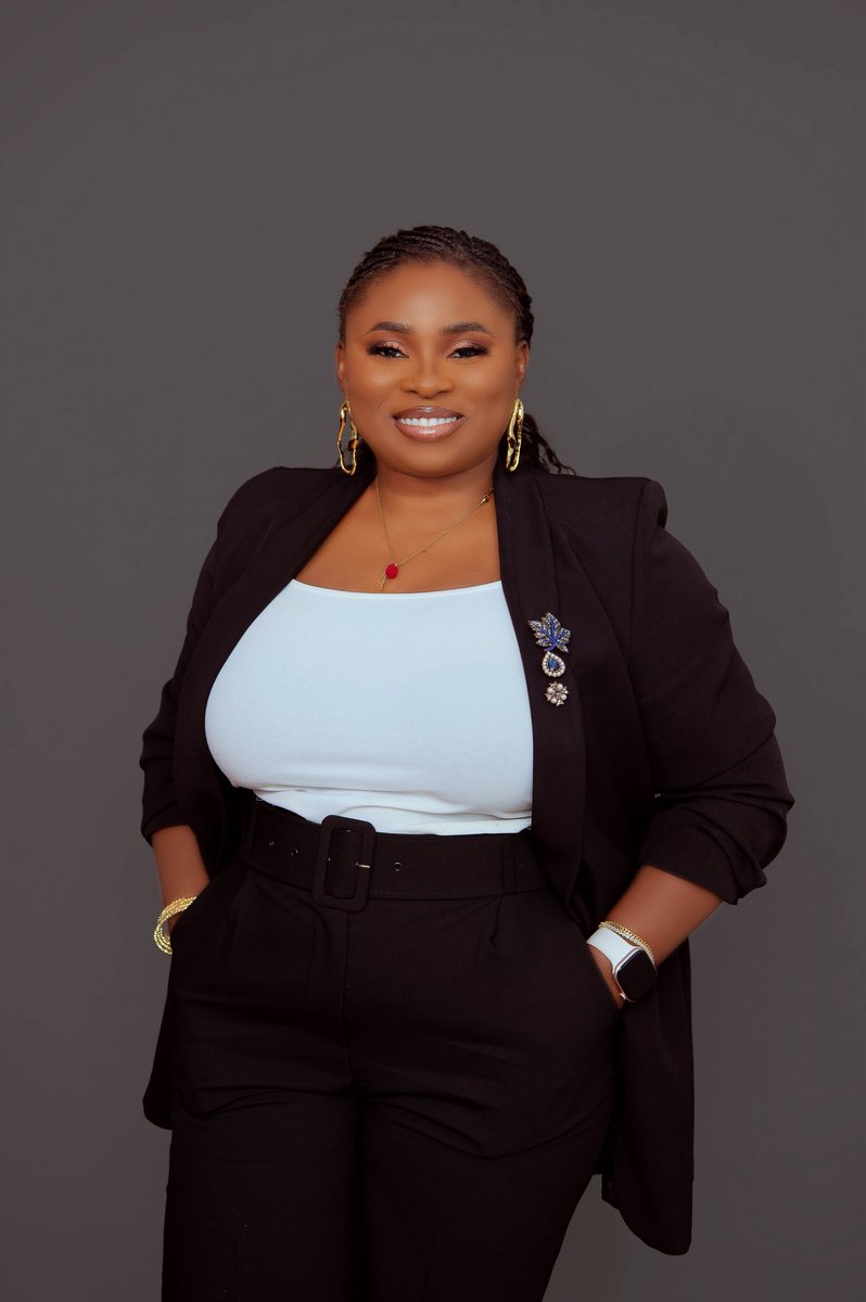 gbemiisola's tweet image. The face of leadership that never stops building, not just structures, but opportunities, people, and lasting impact. True leadership means leaving every space better than you found it. 💫 #Leadership #WomenInBusiness #VisionDriven #LeadroittRealty #WomenInRealEstate