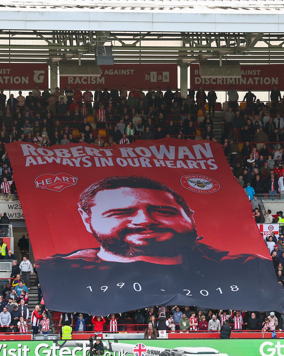 7 years gone but never forgotten ❤️🐝

Thinking of you, today and always, Robert 🕊️