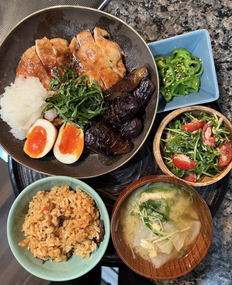 sugerrrr91's tweet image. ご飯作る才能ありすぎて一生痩せれない
まじで困ってる