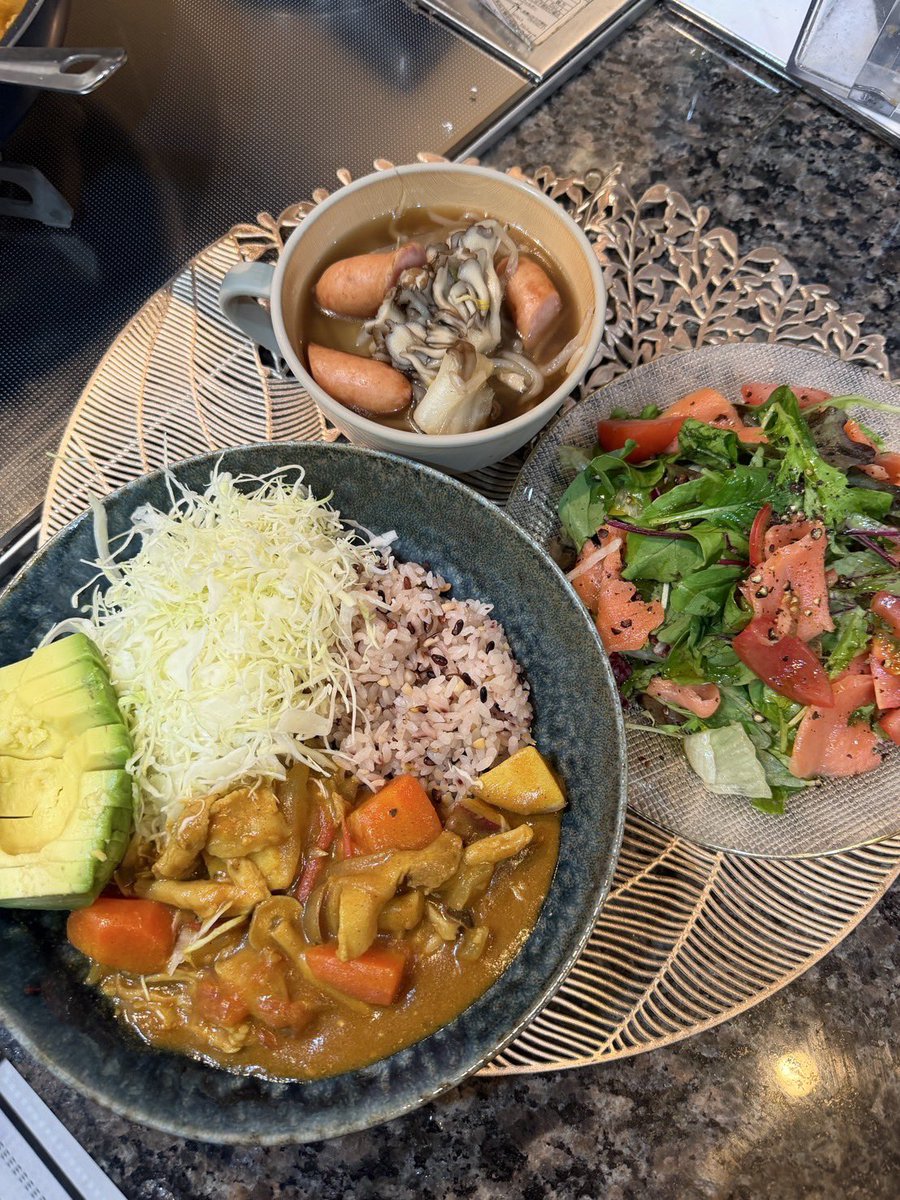 sugerrrr91's tweet image. ご飯作る才能ありすぎて一生痩せれない
まじで困ってる