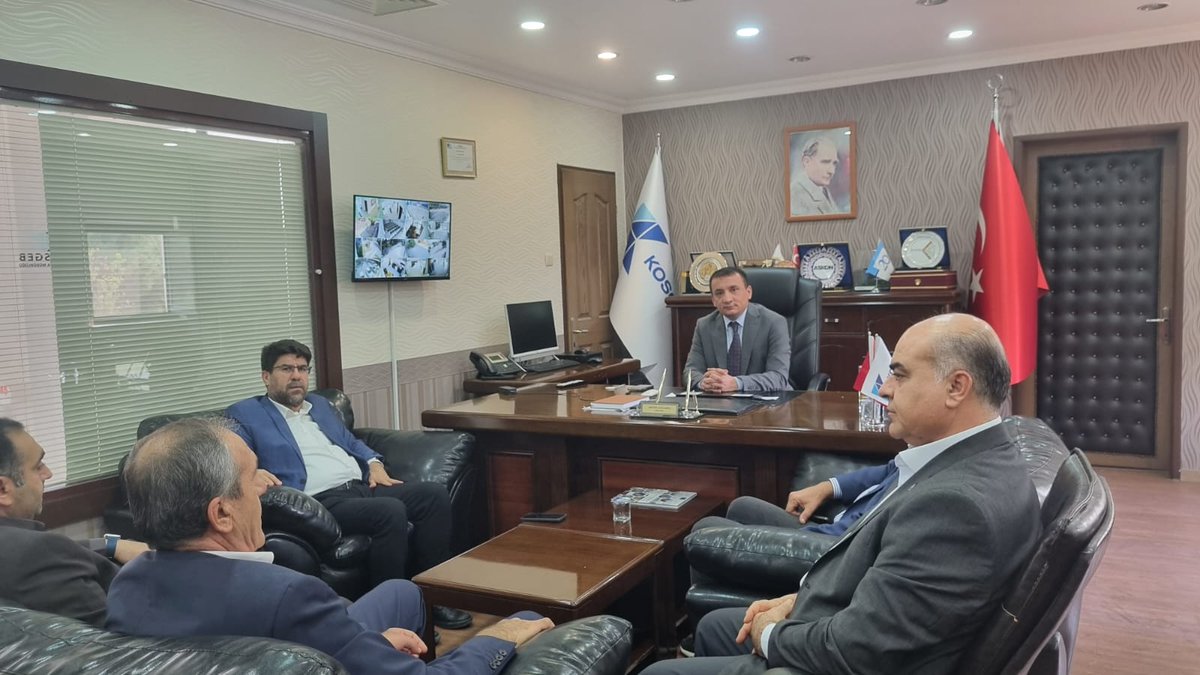 Memur -Sen ailesi olarak KOSGEB (Küçük ve Orta ölçekli işletmeleri geliştirme ve destekleme idaresi başkanlığı) İl Müdürü 
Metin Gülmen'i ziyaret ettik.
Yapılan çalışmalar ve kurumsal yapı  ile ilgili bilgilendirmelerde bulunuldu.
Müdürümüze gayretli çalışmalarından dolayı