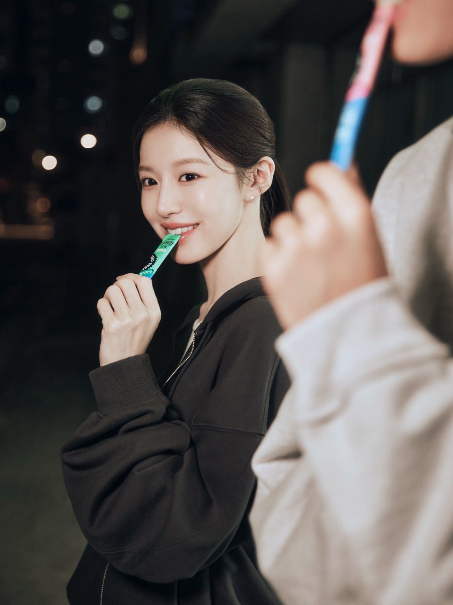 YOUNJUNG BASE tweet media