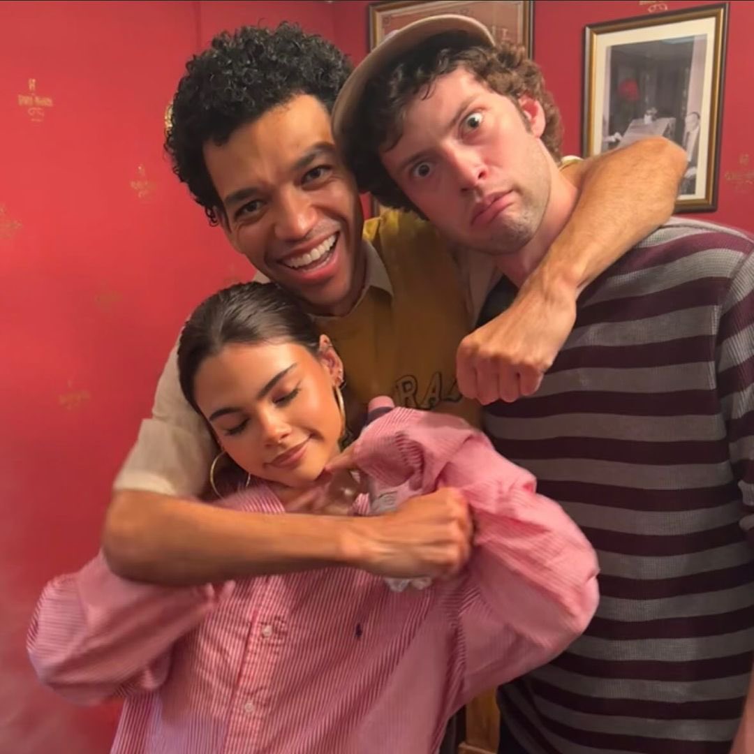 나우유씨미3 느낌 좋은 젠지 마술사 트리오
던전앤드래곤의 저스티스 스미스 바튼아카데미의 도미닉 세사 바비의 아리아나 그린블랫 이거 완전 나를 위해 준비된 캐스트죠